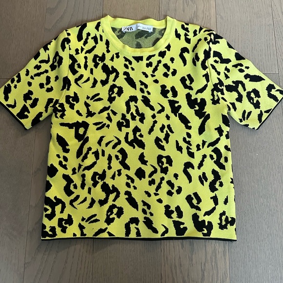 Zara Knit Crop Top - Picture 1 of 4